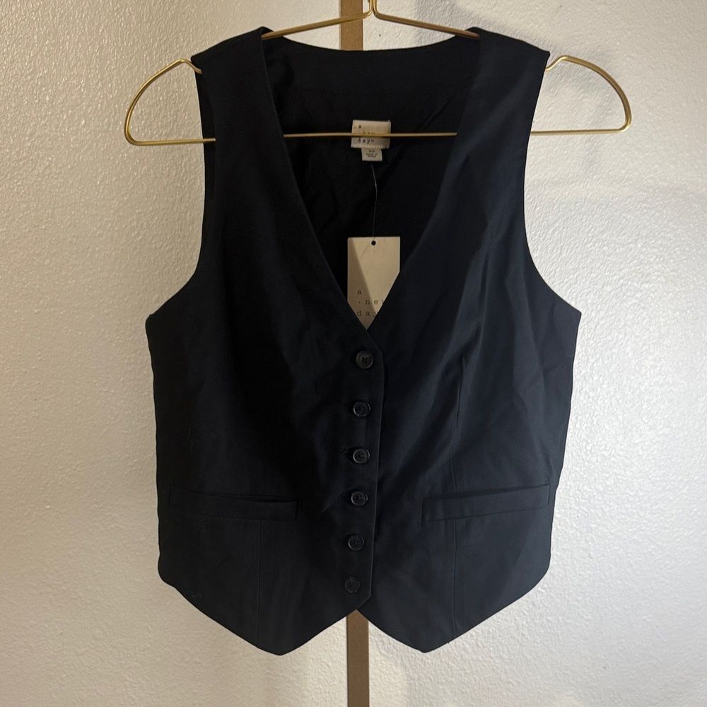 A new day- Fully line Black Vest Top- Size XS